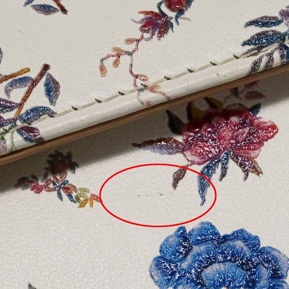 DIOR White Leather Wallet - Picture 10 of 16